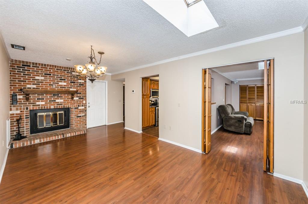 105 WOODBURN COURT, SAFETY HARBOR, Florida 34695, 4 Bedrooms Bedrooms, 9 Rooms Rooms,2 BathroomsBathrooms,Residential,For sale,WOODBURN,U7830761