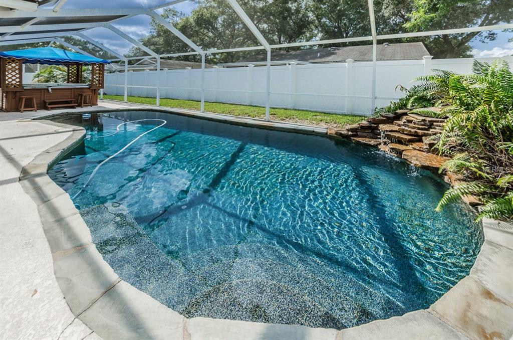 105 WOODBURN COURT, SAFETY HARBOR, Florida 34695, 4 Bedrooms Bedrooms, 9 Rooms Rooms,2 BathroomsBathrooms,Residential,For sale,WOODBURN,U7830761