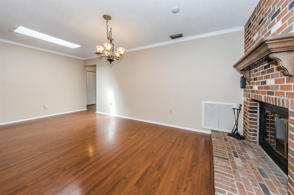 105 WOODBURN COURT, SAFETY HARBOR, Florida 34695, 4 Bedrooms Bedrooms, 9 Rooms Rooms,2 BathroomsBathrooms,Residential,For sale,WOODBURN,U7830761