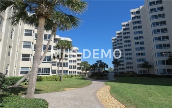 5916 MIDNIGHT PASS ROAD, SARASOTA, Florida 34242, 2 Bedrooms Bedrooms, 5 Rooms Rooms,2 BathroomsBathrooms,Residential,For sale,MIDNIGHT PASS,A4202599