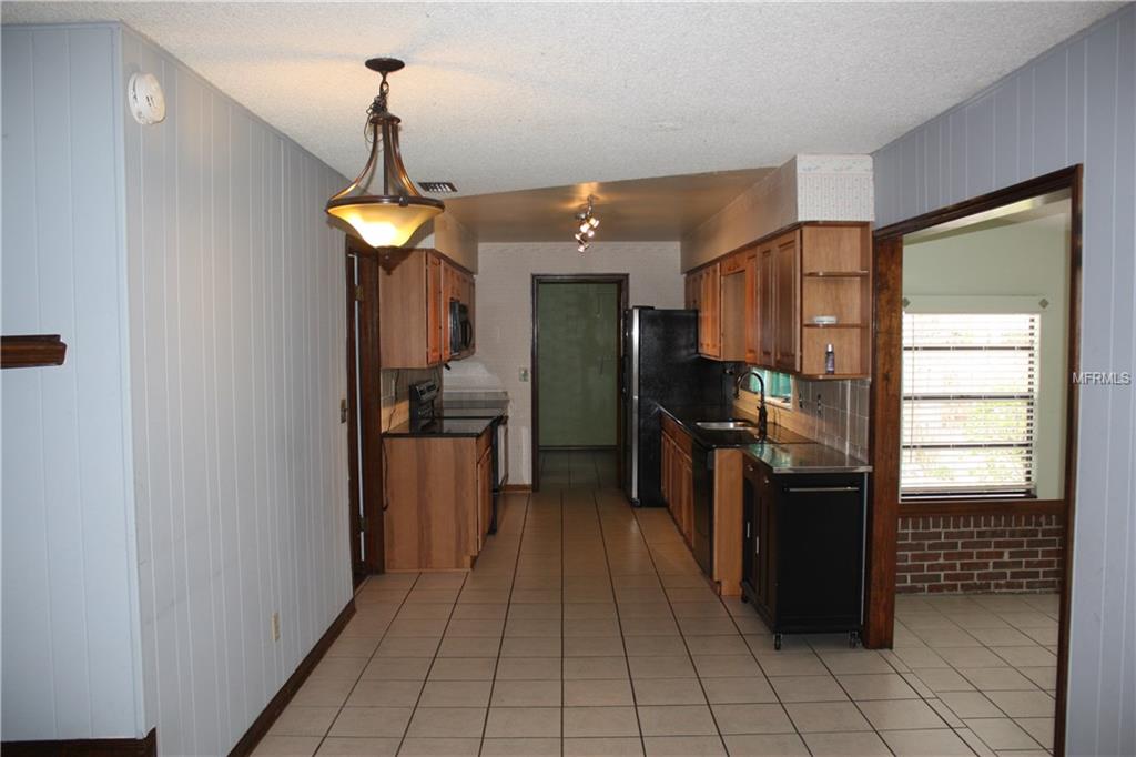 693 YALE ROAD, DELAND, Florida 32724, 3 Bedrooms Bedrooms, 5 Rooms Rooms,2 BathroomsBathrooms,Residential,For sale,YALE,V4722853