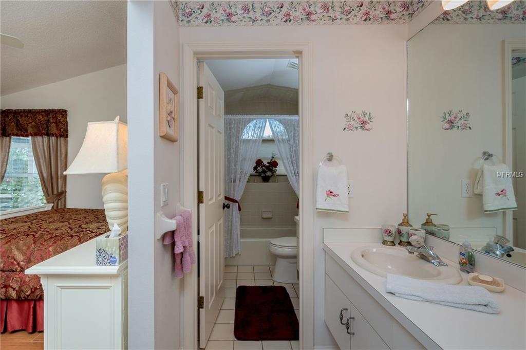 1149 HARBOR TOWN WAY, VENICE, Florida 34292, 2 Bedrooms Bedrooms, 6 Rooms Rooms,2 BathroomsBathrooms,Residential,For sale,HARBOR TOWN,D5922961