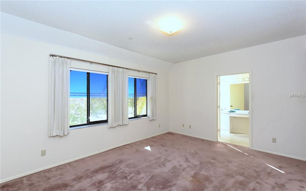 2004 HARBOURSIDE DRIVE, LONGBOAT KEY, Florida 34228, 2 Bedrooms Bedrooms, 7 Rooms Rooms,2 BathroomsBathrooms,Residential,For sale,HARBOURSIDE,A4209791