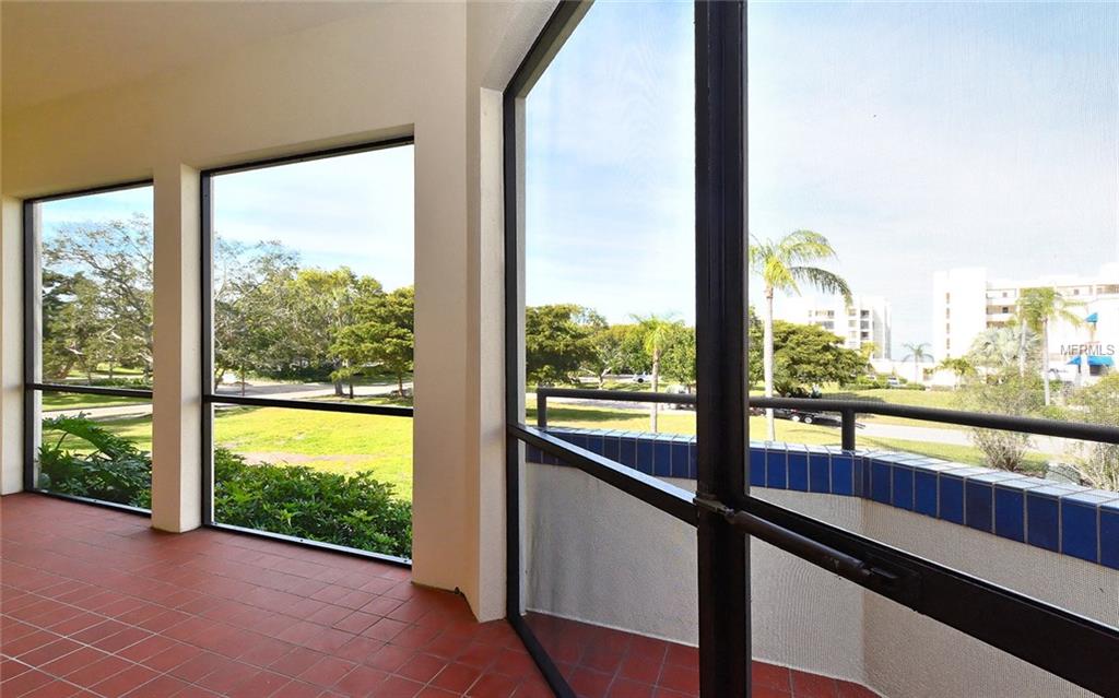 2004 HARBOURSIDE DRIVE, LONGBOAT KEY, Florida 34228, 2 Bedrooms Bedrooms, 7 Rooms Rooms,2 BathroomsBathrooms,Residential,For sale,HARBOURSIDE,A4209791