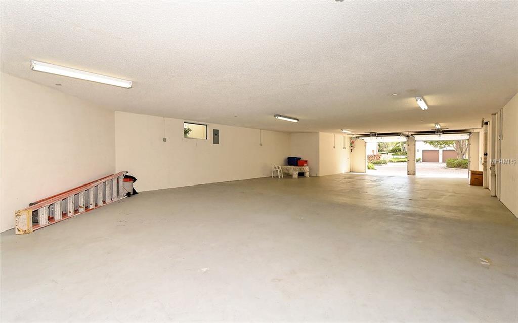 2004 HARBOURSIDE DRIVE, LONGBOAT KEY, Florida 34228, 2 Bedrooms Bedrooms, 7 Rooms Rooms,2 BathroomsBathrooms,Residential,For sale,HARBOURSIDE,A4209791