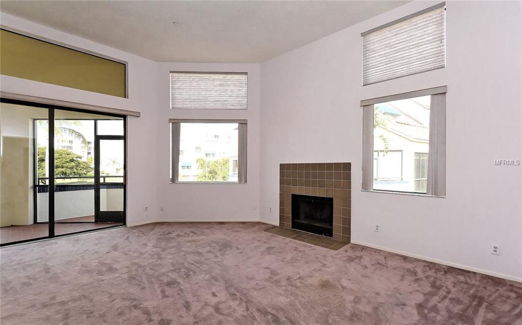 2004 HARBOURSIDE DRIVE, LONGBOAT KEY, Florida 34228, 2 Bedrooms Bedrooms, 7 Rooms Rooms,2 BathroomsBathrooms,Residential,For sale,HARBOURSIDE,A4209791