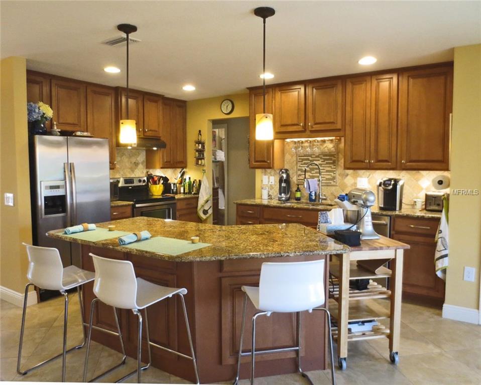 19 INLETS BOULEVARD, NOKOMIS, Florida 34275, 3 Bedrooms Bedrooms, 7 Rooms Rooms,2 BathroomsBathrooms,Residential,For sale,INLETS,N5916400