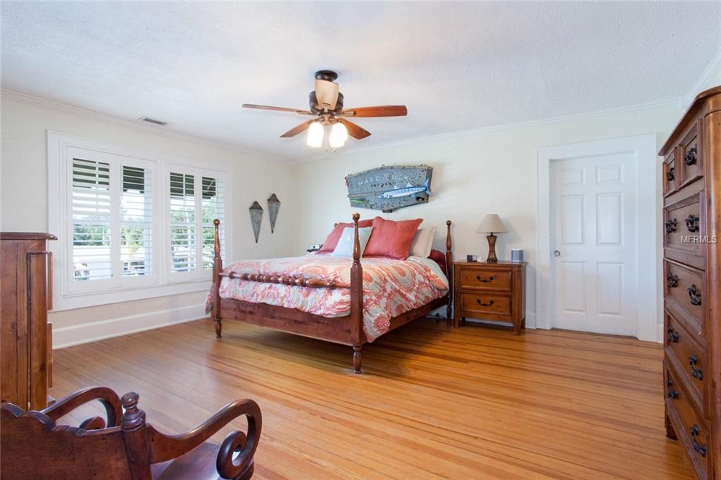 3701 ALABAMA AVENUE NE, ST PETERSBURG, Florida 33703, 5 Bedrooms Bedrooms, 12 Rooms Rooms,4 BathroomsBathrooms,Residential,For sale,ALABAMA,U7838149