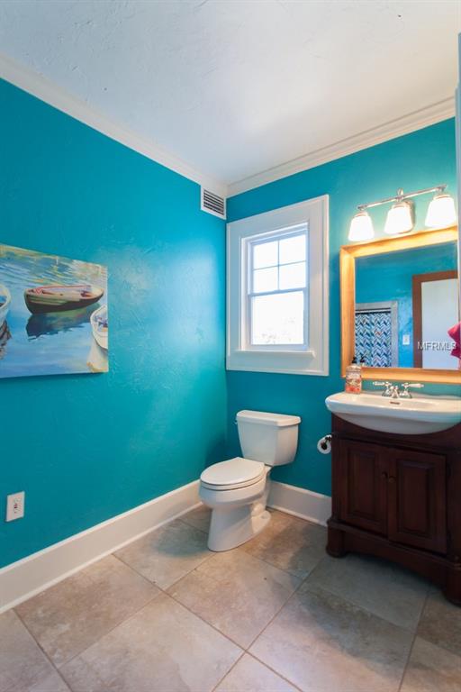 3701 ALABAMA AVENUE NE, ST PETERSBURG, Florida 33703, 5 Bedrooms Bedrooms, 12 Rooms Rooms,4 BathroomsBathrooms,Residential,For sale,ALABAMA,U7838149