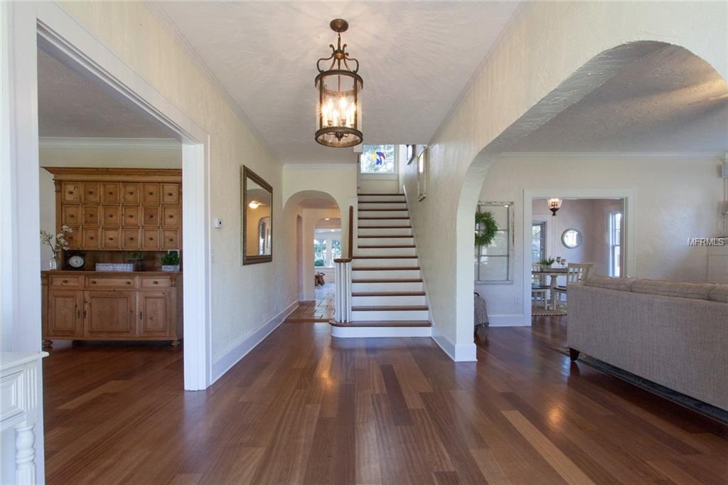 3701 ALABAMA AVENUE NE, ST PETERSBURG, Florida 33703, 5 Bedrooms Bedrooms, 12 Rooms Rooms,4 BathroomsBathrooms,Residential,For sale,ALABAMA,U7838149