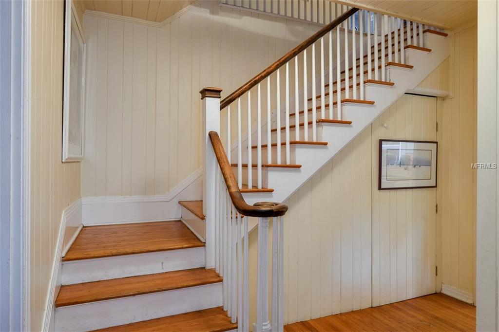 4804 W WOODMERE ROAD, TAMPA, Florida 33609, 4 Bedrooms Bedrooms, 9 Rooms Rooms,2 BathroomsBathrooms,Residential,For sale,WOODMERE,T2921087