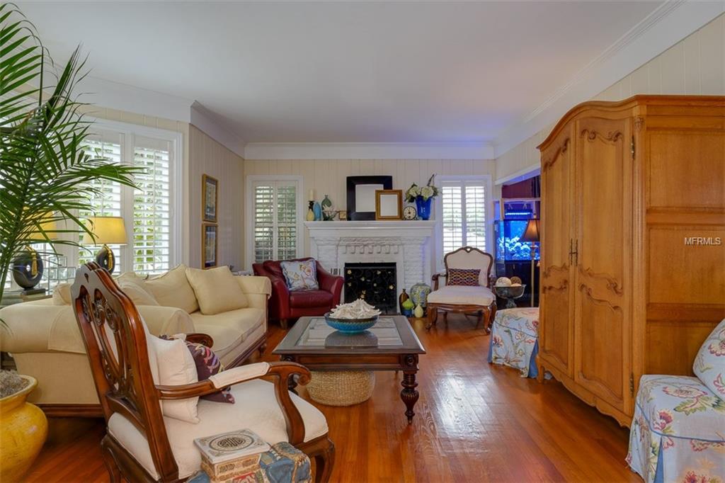 4804 W WOODMERE ROAD, TAMPA, Florida 33609, 4 Bedrooms Bedrooms, 9 Rooms Rooms,2 BathroomsBathrooms,Residential,For sale,WOODMERE,T2921087