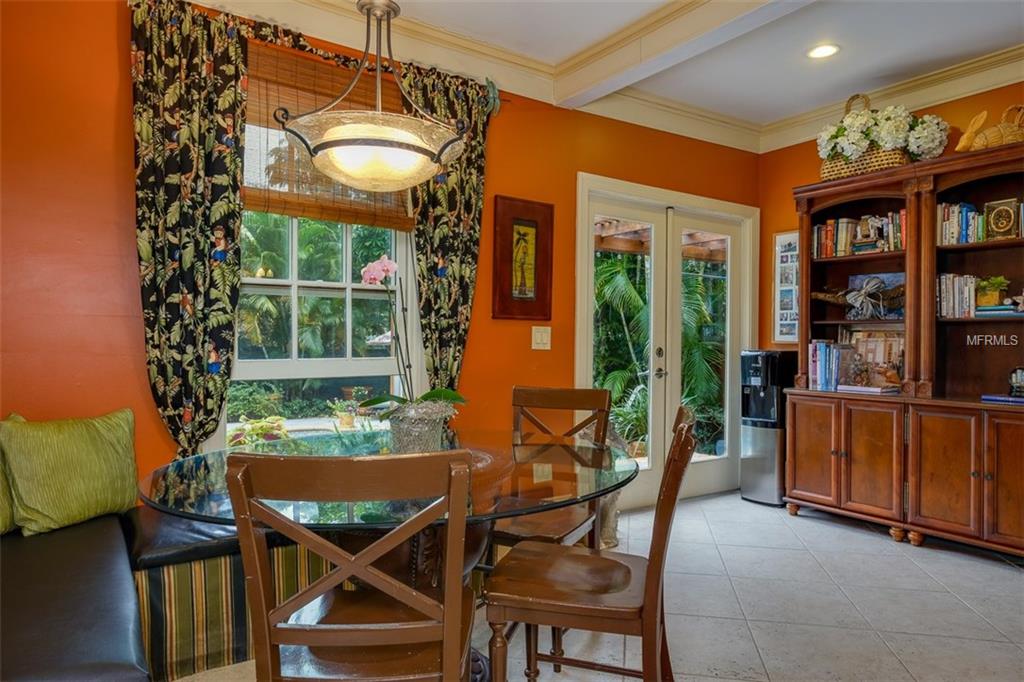 4804 W WOODMERE ROAD, TAMPA, Florida 33609, 4 Bedrooms Bedrooms, 9 Rooms Rooms,2 BathroomsBathrooms,Residential,For sale,WOODMERE,T2921087