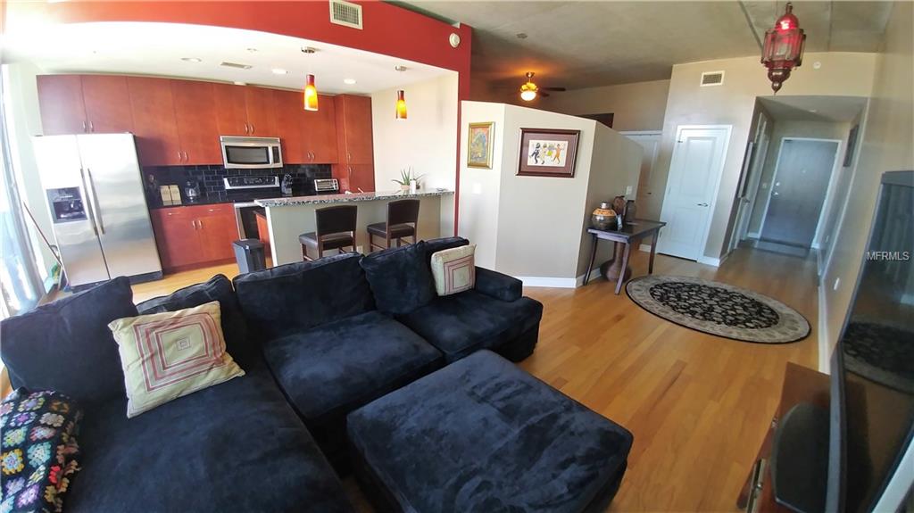 777 N ASHLEY DRIVE, TAMPA, Florida 33602, 1 Bedroom Bedrooms, 3 Rooms Rooms,1 BathroomBathrooms,Residential,For sale,ASHLEY,T2925127