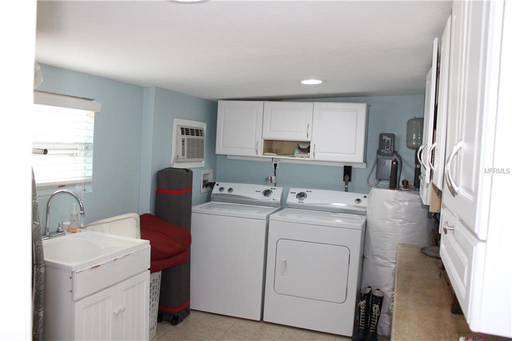 4009 W WISCONSIN AVENUE, TAMPA, Florida 33616, 3 Bedrooms Bedrooms, 5 Rooms Rooms,2 BathroomsBathrooms,Residential,For sale,WISCONSIN,T2928095