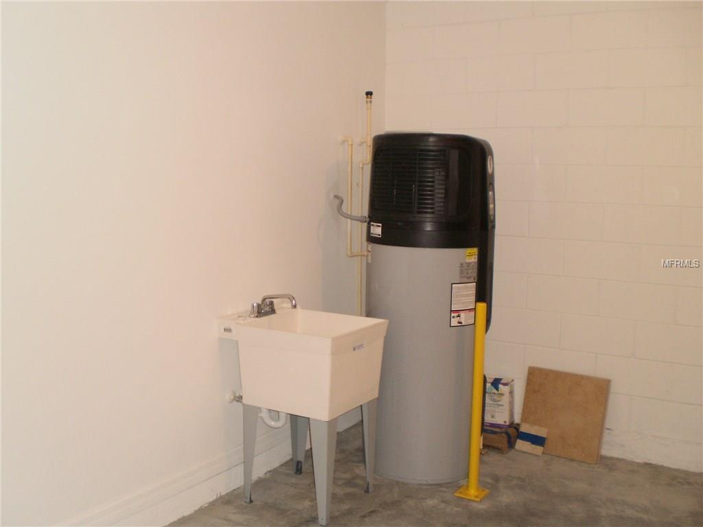 256 WHIRLAWAY DRIVE, DAVENPORT, Florida 33837, 3 Bedrooms Bedrooms, 6 Rooms Rooms,2 BathroomsBathrooms,Residential,For sale,WHIRLAWAY,W7631578