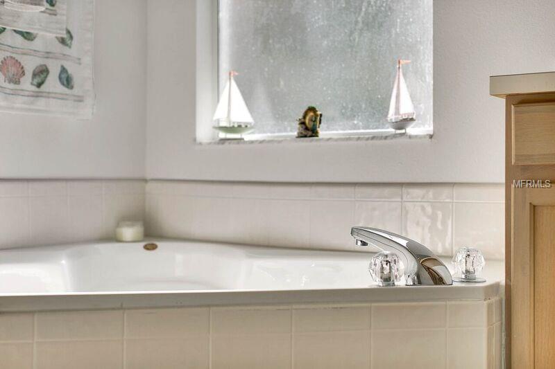 2612 SOUTHPOINTE COURT, KISSIMMEE, Florida 34746, 3 Bedrooms Bedrooms, 7 Rooms Rooms,2 BathroomsBathrooms,Residential,For sale,SOUTHPOINTE,O5533221