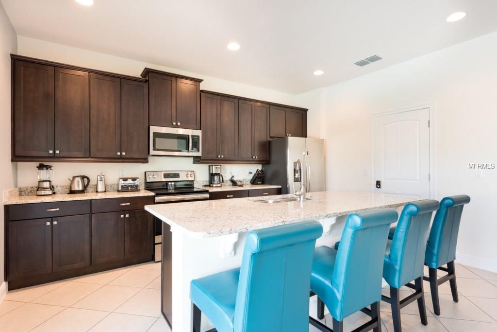 230 MINTON LOOP, KISSIMMEE, Florida 34747, 5 Bedrooms Bedrooms, 4 Rooms Rooms,5 BathroomsBathrooms,Residential,For sale,MINTON,O5546360