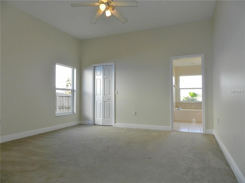 10510 SKYLARK PLACE, RIVERVIEW, Florida 33569, 4 Bedrooms Bedrooms, 9 Rooms Rooms,2 BathroomsBathrooms,Residential,For sale,SKYLARK,T2925129