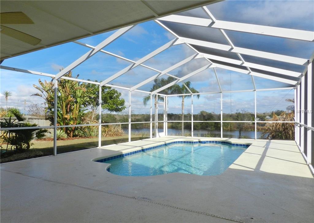 10510 SKYLARK PLACE, RIVERVIEW, Florida 33569, 4 Bedrooms Bedrooms, 9 Rooms Rooms,2 BathroomsBathrooms,Residential,For sale,SKYLARK,T2925129