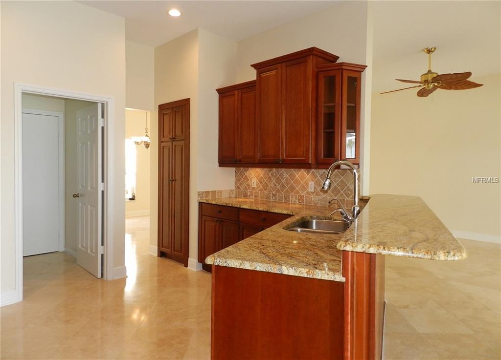 10510 SKYLARK PLACE, RIVERVIEW, Florida 33569, 4 Bedrooms Bedrooms, 9 Rooms Rooms,2 BathroomsBathrooms,Residential,For sale,SKYLARK,T2925129