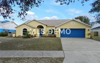 10510 SKYLARK PLACE, RIVERVIEW, Florida 33569, 4 Bedrooms Bedrooms, 9 Rooms Rooms,2 BathroomsBathrooms,Residential,For sale,SKYLARK,T2925129