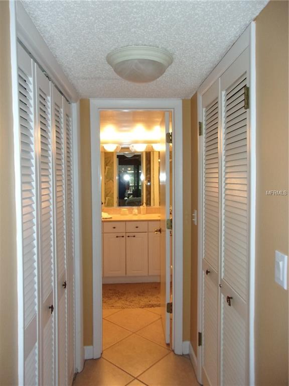 8750 MIDNIGHT PASS ROAD, SARASOTA, Florida 34242, 1 Bedroom Bedrooms, 5 Rooms Rooms,1 BathroomBathrooms,Residential,For sale,MIDNIGHT PASS,N5916215