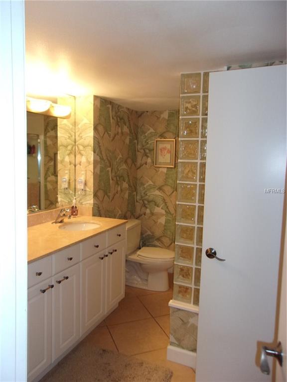 8750 MIDNIGHT PASS ROAD, SARASOTA, Florida 34242, 1 Bedroom Bedrooms, 5 Rooms Rooms,1 BathroomBathrooms,Residential,For sale,MIDNIGHT PASS,N5916215