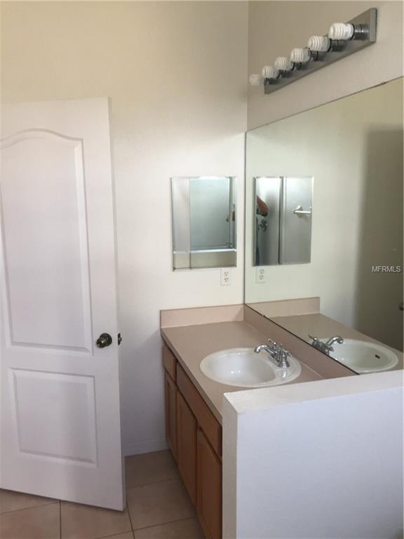 13265 DANIELS LANDING CIRCLE, WINTER GARDEN, Florida 34787, 2 Bedrooms Bedrooms, 4 Rooms Rooms,2 BathroomsBathrooms,Residential,For sale,DANIELS LANDING,O5560670