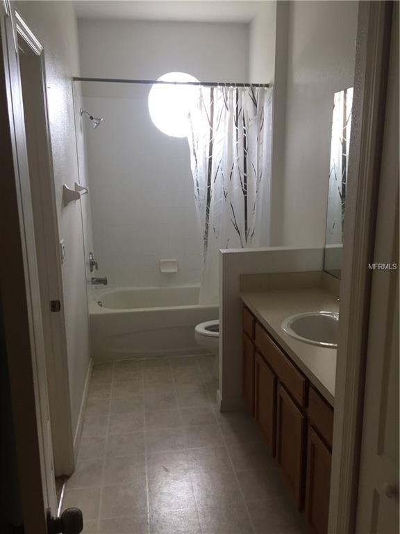 13265 DANIELS LANDING CIRCLE, WINTER GARDEN, Florida 34787, 2 Bedrooms Bedrooms, 4 Rooms Rooms,2 BathroomsBathrooms,Residential,For sale,DANIELS LANDING,O5560670