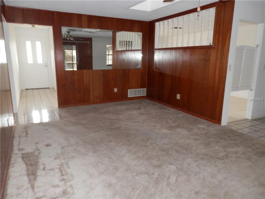 1739 SAXON BOULEVARD, DELTONA, Florida 32725, 3 Bedrooms Bedrooms, 10 Rooms Rooms,2 BathroomsBathrooms,Residential,For sale,SAXON,V4722933