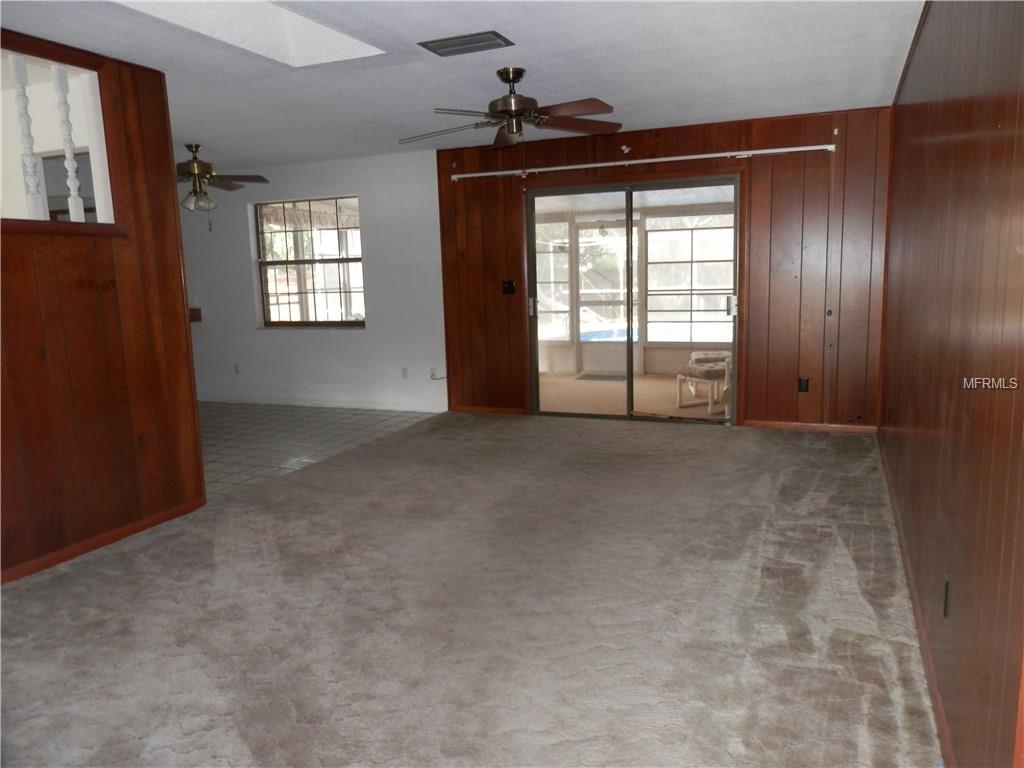 1739 SAXON BOULEVARD, DELTONA, Florida 32725, 3 Bedrooms Bedrooms, 10 Rooms Rooms,2 BathroomsBathrooms,Residential,For sale,SAXON,V4722933