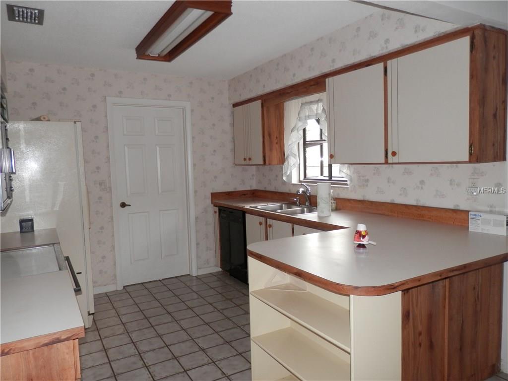 1739 SAXON BOULEVARD, DELTONA, Florida 32725, 3 Bedrooms Bedrooms, 10 Rooms Rooms,2 BathroomsBathrooms,Residential,For sale,SAXON,V4722933