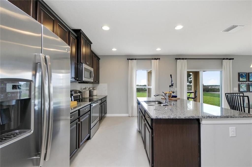 340 SUMMER SQUALL ROAD, DAVENPORT, Florida 33837, 5 Bedrooms Bedrooms, 9 Rooms Rooms,3 BathroomsBathrooms,Residential,For sale,SUMMER SQUALL,W7631581