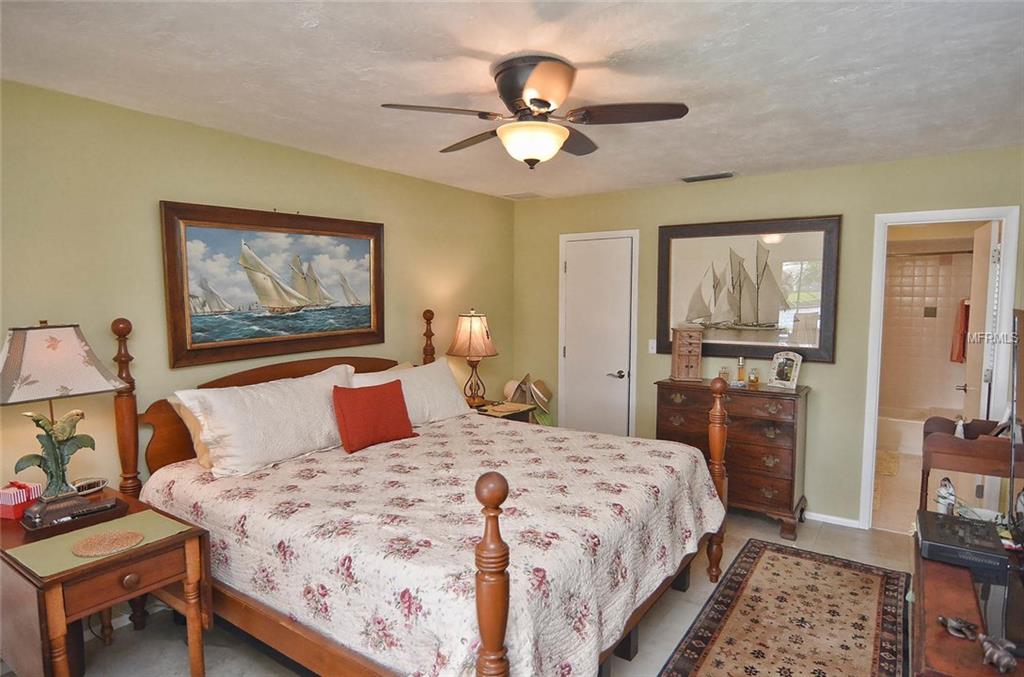 1704 SKLAR COURT, VENICE, Florida 34293, 2 Bedrooms Bedrooms, 5 Rooms Rooms,2 BathroomsBathrooms,Residential,For sale,SKLAR,N5914472
