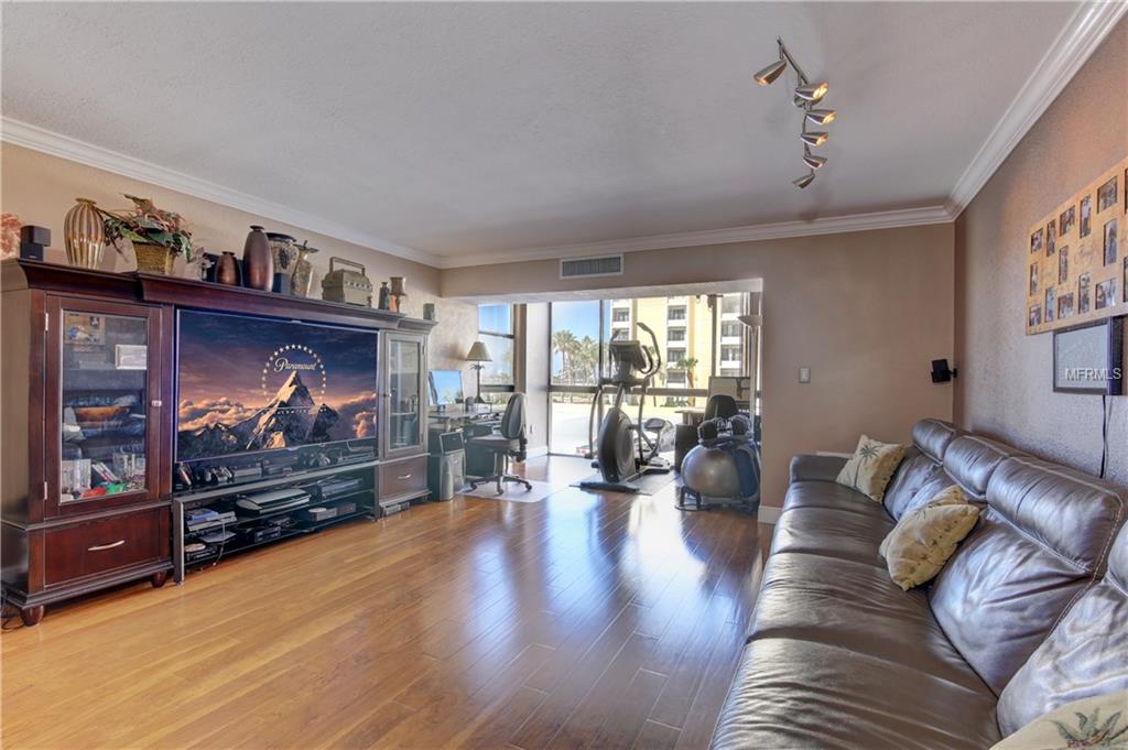 830 S GULFVIEW BOULEVARD, CLEARWATER BEACH, Florida 33767, 2 Bedrooms Bedrooms, 4 Rooms Rooms,2 BathroomsBathrooms,Residential,For sale,GULFVIEW,U7836189