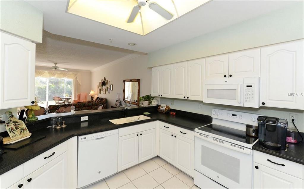 9601 CASTLE POINT DRIVE, SARASOTA, Florida 34238, 2 Bedrooms Bedrooms, 6 Rooms Rooms,2 BathroomsBathrooms,Residential,For sale,CASTLE POINT,A4206287