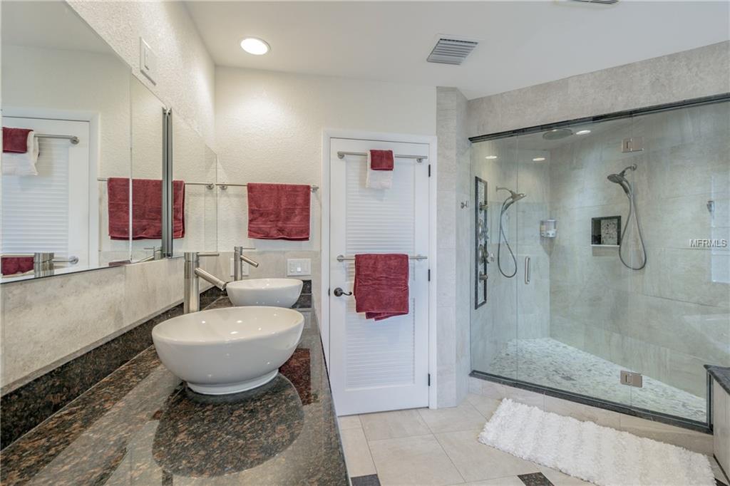 1040 MANDALAY AVENUE, CLEARWATER BEACH, Florida 33767, 3 Bedrooms Bedrooms, 6 Rooms Rooms,3 BathroomsBathrooms,Residential,For sale,MANDALAY,U7844275