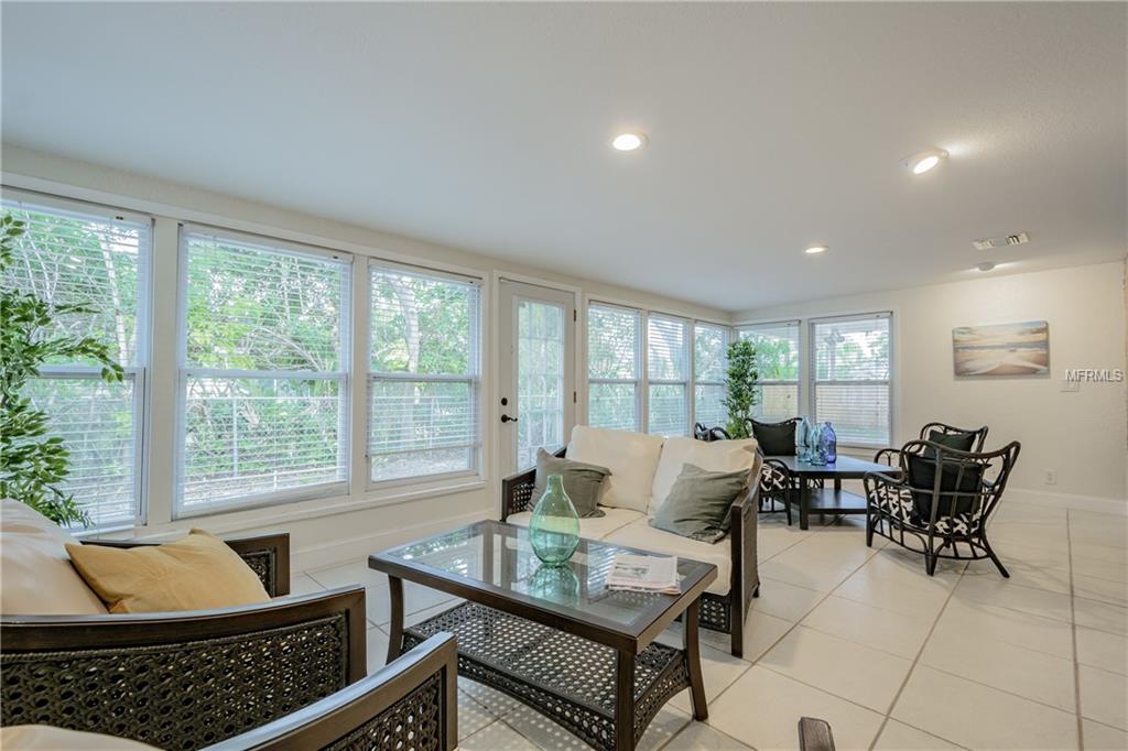 1040 MANDALAY AVENUE, CLEARWATER BEACH, Florida 33767, 3 Bedrooms Bedrooms, 6 Rooms Rooms,3 BathroomsBathrooms,Residential,For sale,MANDALAY,U7844275