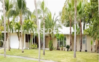 1040 MANDALAY AVENUE, CLEARWATER BEACH, Florida 33767, 3 Bedrooms Bedrooms, 6 Rooms Rooms,3 BathroomsBathrooms,Residential,For sale,MANDALAY,U7844275