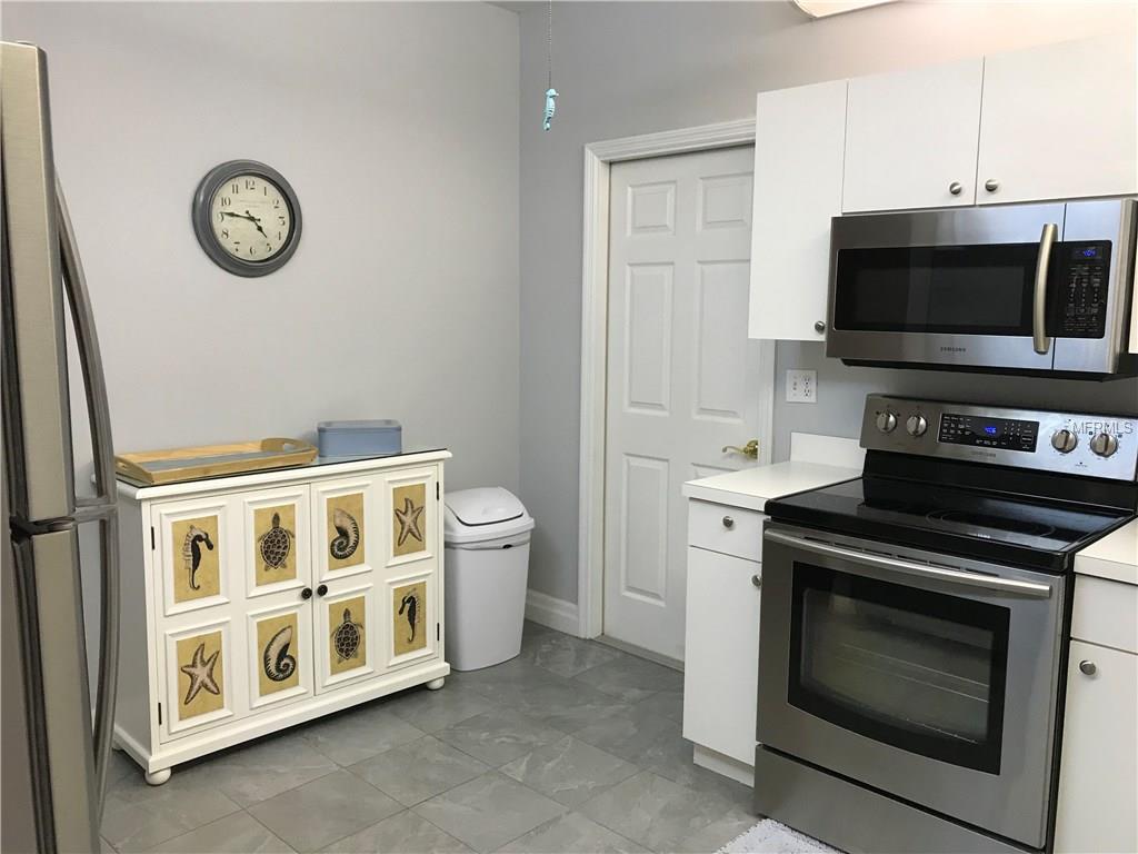 5401 FAIR OAKS STREET, BRADENTON, Florida 34203, 2 Bedrooms Bedrooms, 6 Rooms Rooms,2 BathroomsBathrooms,Residential,For sale,FAIR OAKS,A4209032