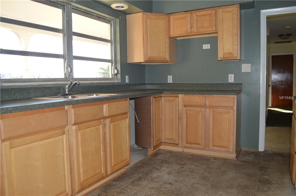 2060 LAGUNA DRIVE, INDIAN LAKE ESTATES, Florida 33855, 3 Bedrooms Bedrooms, 8 Rooms Rooms,1 BathroomBathrooms,Residential,For sale,LAGUNA,P4719018