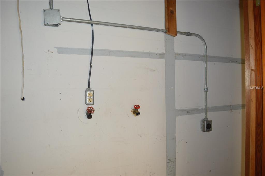 2060 LAGUNA DRIVE, INDIAN LAKE ESTATES, Florida 33855, 3 Bedrooms Bedrooms, 8 Rooms Rooms,1 BathroomBathrooms,Residential,For sale,LAGUNA,P4719018