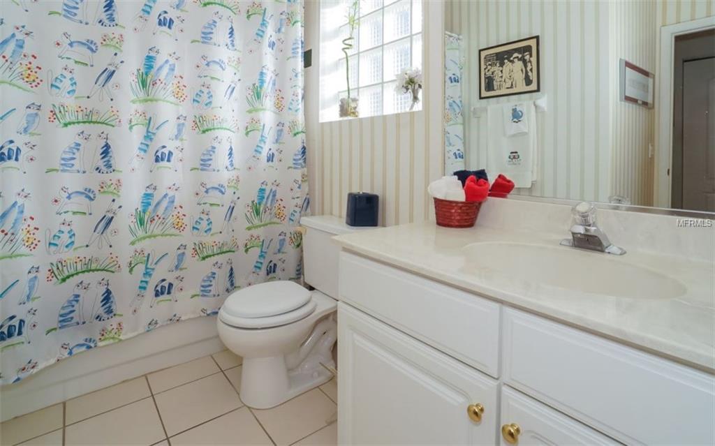 4338 BRECKENRIDGE WAY, SARASOTA, Florida 34235, 3 Bedrooms Bedrooms, 7 Rooms Rooms,2 BathroomsBathrooms,Residential,For sale,BRECKENRIDGE,A4210144