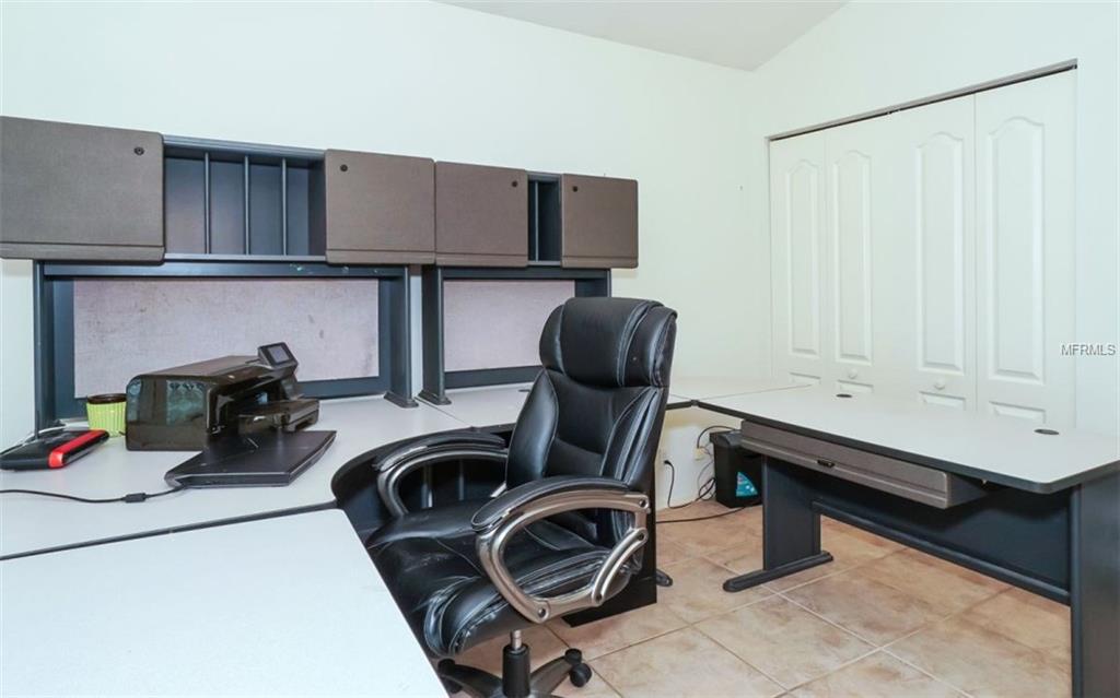 4338 BRECKENRIDGE WAY, SARASOTA, Florida 34235, 3 Bedrooms Bedrooms, 7 Rooms Rooms,2 BathroomsBathrooms,Residential,For sale,BRECKENRIDGE,A4210144