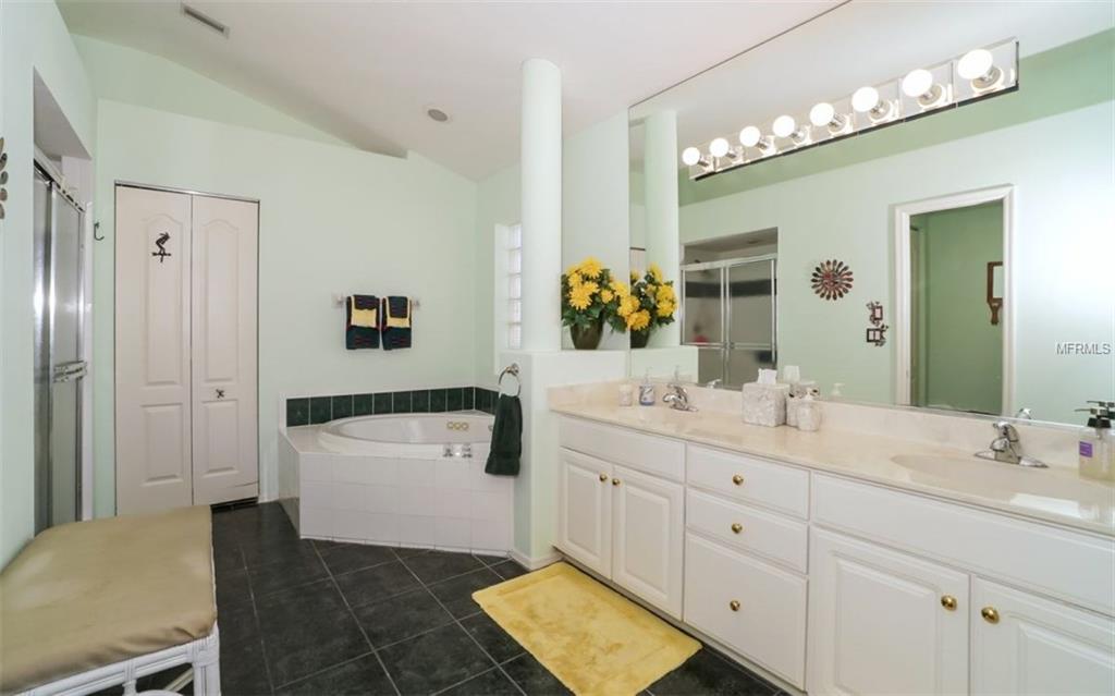 4338 BRECKENRIDGE WAY, SARASOTA, Florida 34235, 3 Bedrooms Bedrooms, 7 Rooms Rooms,2 BathroomsBathrooms,Residential,For sale,BRECKENRIDGE,A4210144