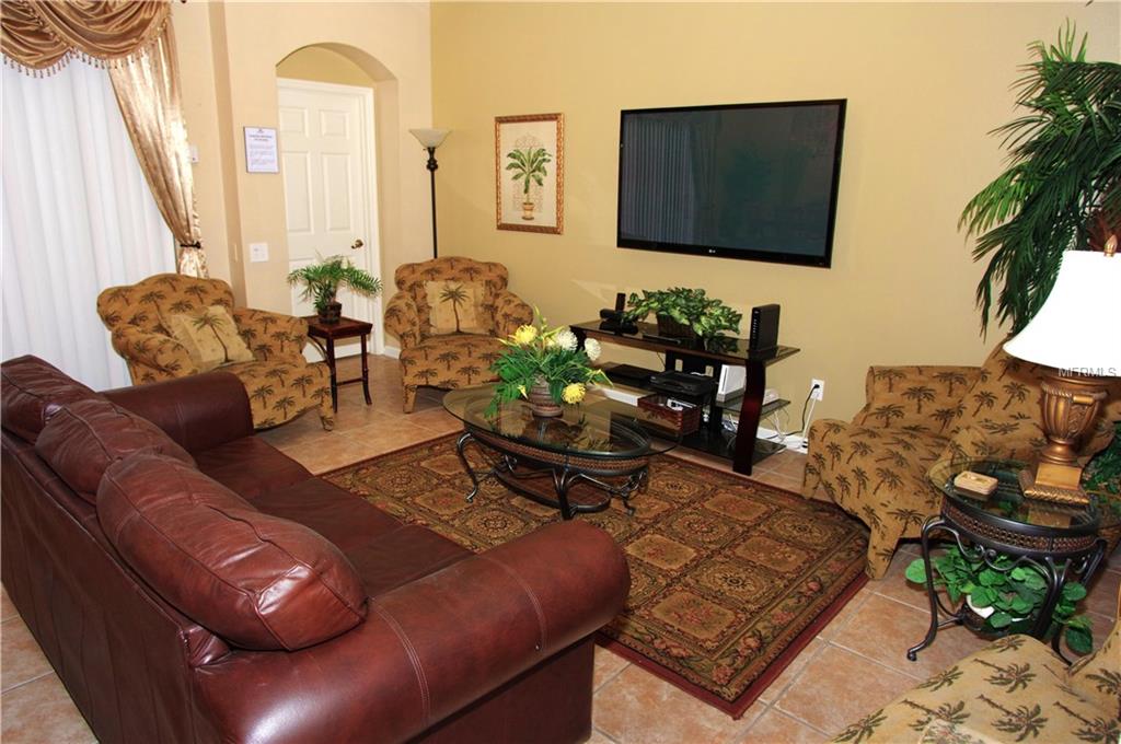 8185 FAN PALM WAY, KISSIMMEE, Florida 34747, 6 Bedrooms Bedrooms, 8 Rooms Rooms,3 BathroomsBathrooms,Residential,For sale,FAN PALM,O5533320