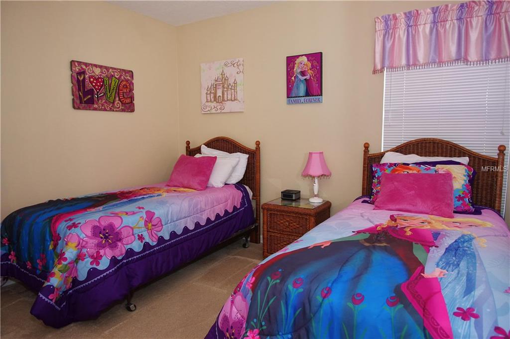 8185 FAN PALM WAY, KISSIMMEE, Florida 34747, 6 Bedrooms Bedrooms, 8 Rooms Rooms,3 BathroomsBathrooms,Residential,For sale,FAN PALM,O5533320