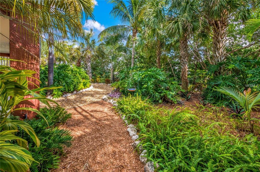 562 NORTON STREET, LONGBOAT KEY, Florida 34228, 4 Bedrooms Bedrooms, 12 Rooms Rooms,5 BathroomsBathrooms,Residential,For sale,NORTON,A4203724