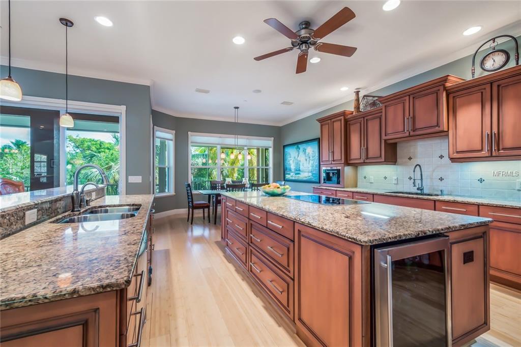 562 NORTON STREET, LONGBOAT KEY, Florida 34228, 4 Bedrooms Bedrooms, 12 Rooms Rooms,5 BathroomsBathrooms,Residential,For sale,NORTON,A4203724